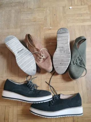 Zapatos planos negros y verde oliva