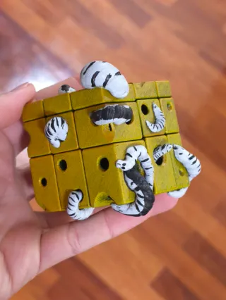 RUBIK MIRROR (con gusanos)