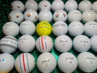 50 Bolas de Golf Premium