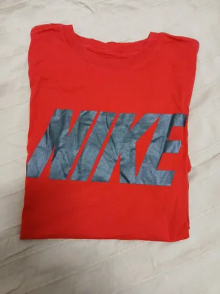 Camiseta Nike Roja Talla S