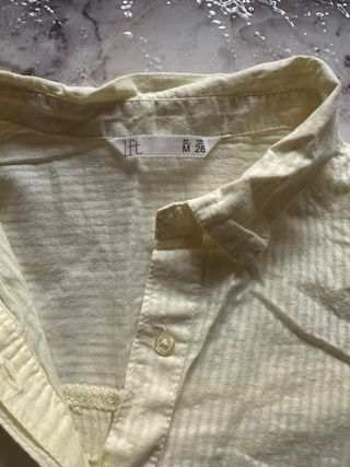 Blusa amarilla Lefties