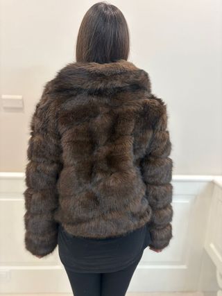 Pelliccia donna marrone con zip TG ML nuovo