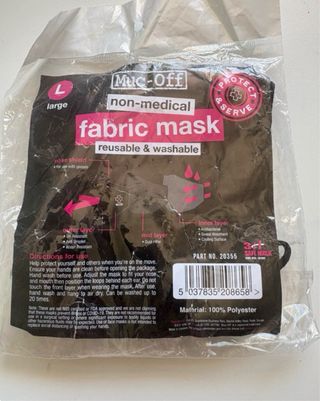 Mascarilla negra con florecitas rosas - Nueva