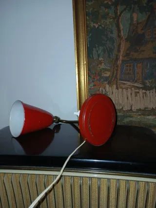 Lampada da tavolo rossa vintage anni 50