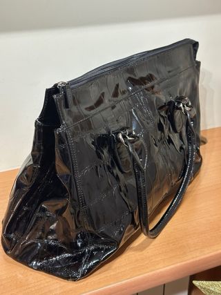 Bolso grande charol negro