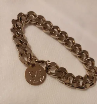 Bracciale catena con ciondolo argentato