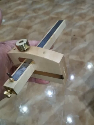 Gramil de carpintería ebanista