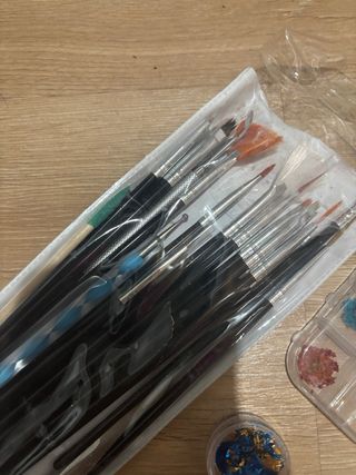 Lote pintauñas y decoraciones de uñas