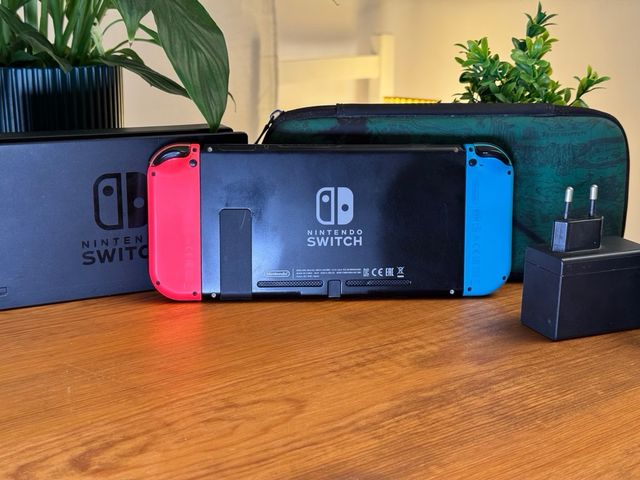 Nintendo Switch Blu e Rosso