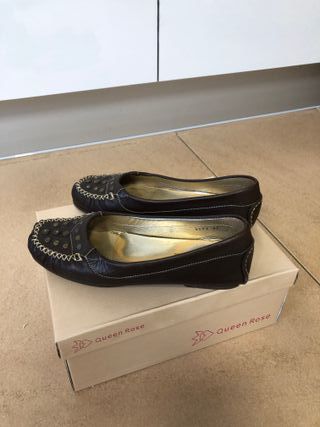 Zapatos piel mujer t.37 tachuelas
