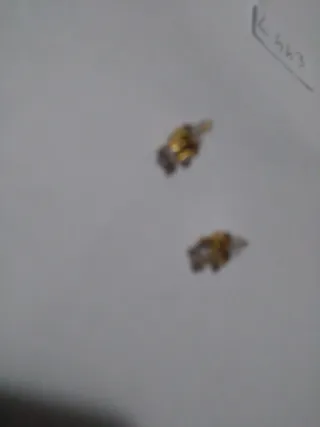 L443 Orecchini punto luce inox oro quadrato 4mm