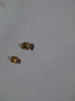 L443 Orecchini punto luce inox oro quadrato 4mm