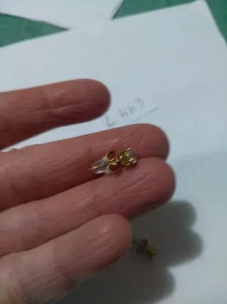 L443 Orecchini punto luce inox oro quadrato 4mm