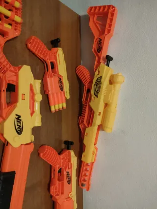 Set pistole NERF arancioni e gialle