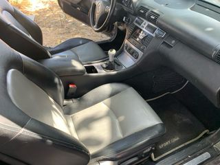 Mercedes-Benz Clase C 2006