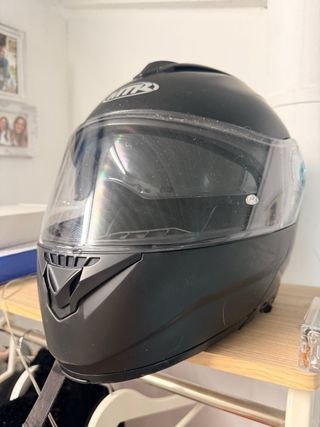 Casco de moto negro marca MTR talla M