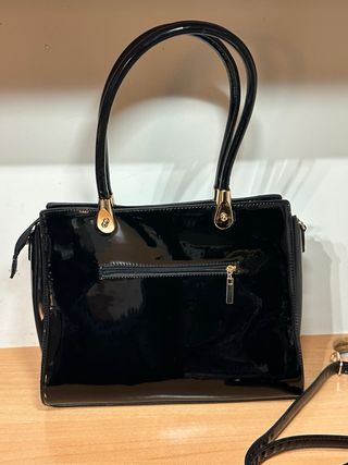Bolso charol negro grande