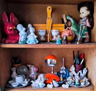 Figure di porcellana / Tazze e mini servizi da tavola