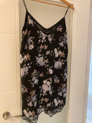 Camisón Forever 21 floral negro