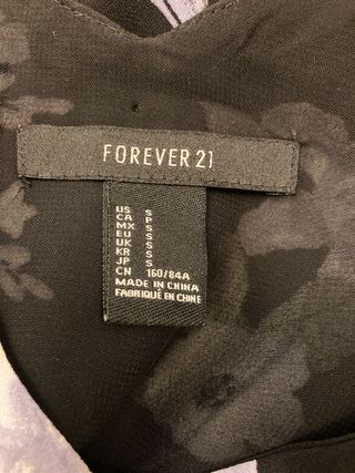 Camisón Forever 21 floral negro