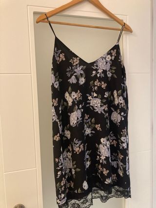 Camisón Forever 21 floral negro