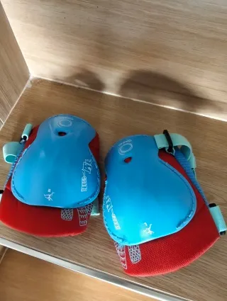 Patines Oxelo Talla 30-32 + Protecciones y Bolsa