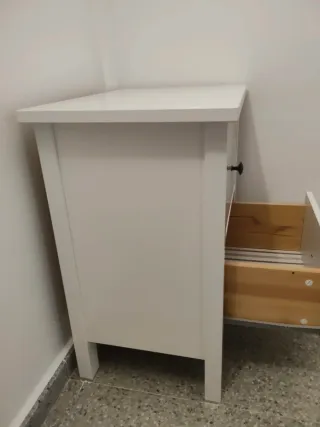 Mesita de noche HEMNES IKEA blanca