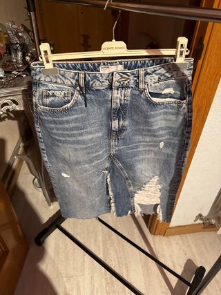 Falda vaquera Bershka desgastada