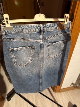 Falda vaquera Bershka desgastada