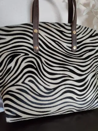 Bolso Piel Potro Grande Cebra Piel potro.