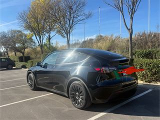 Tesla Model Y - 2023