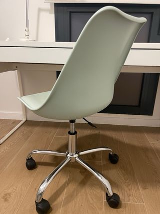 Silla escritorio regulable con ruedas