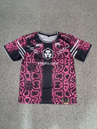 Camiseta UFC Negra y Rosa