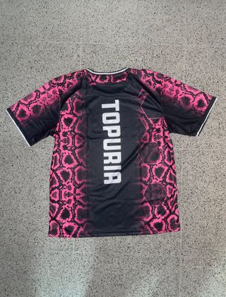 Camiseta UFC Negra y Rosa