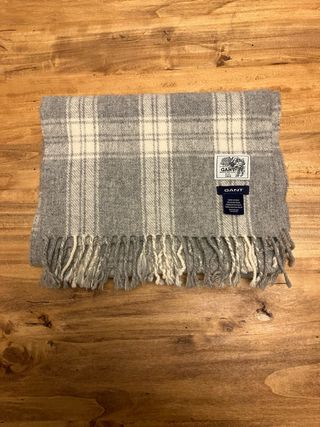 Sciarpa GANT tartan grigio e bianco