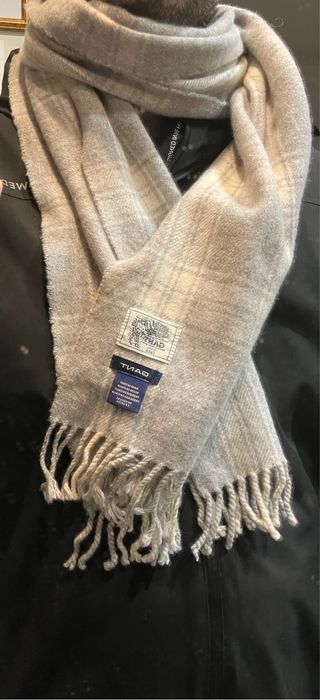 Sciarpa GANT tartan grigio e bianco