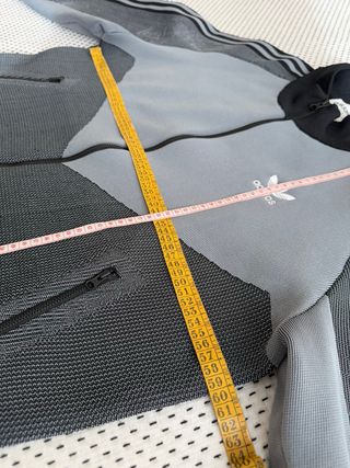 Chaqueta Adidas Gris y Negra