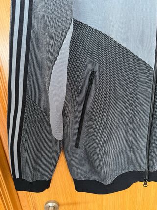 Chaqueta Adidas Gris y Negra