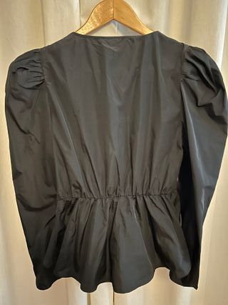 Blusa Zara Negra Talla XS con Lazo