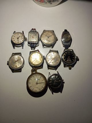 Lote 9 orologi meccanici a molla