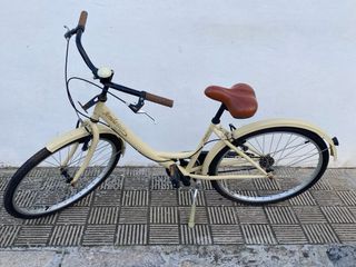 Bicicleta color crema