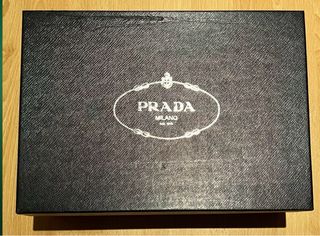 Stivaletti Prada in camoscio marrone