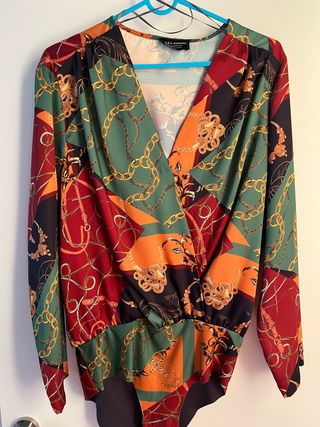 Body Zara Estampado Cadenas