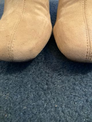 Botas Beige Tacón Cuadrado