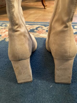 Botas Beige Tacón Cuadrado