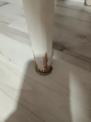 Tocador blanco con espejo ovalado