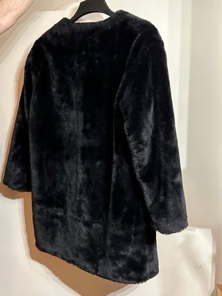 Abrigo Negro Pelo Sintético Pull&Bear Talla L