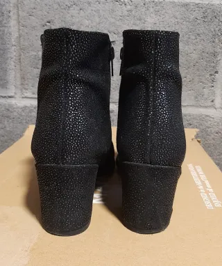 Botines negros tacón medio muy cómodos
