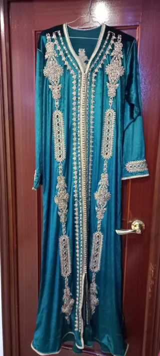 caftan(khdar malaki)tengo otros colores talla únic