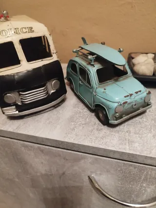 Coches decorativos de metal